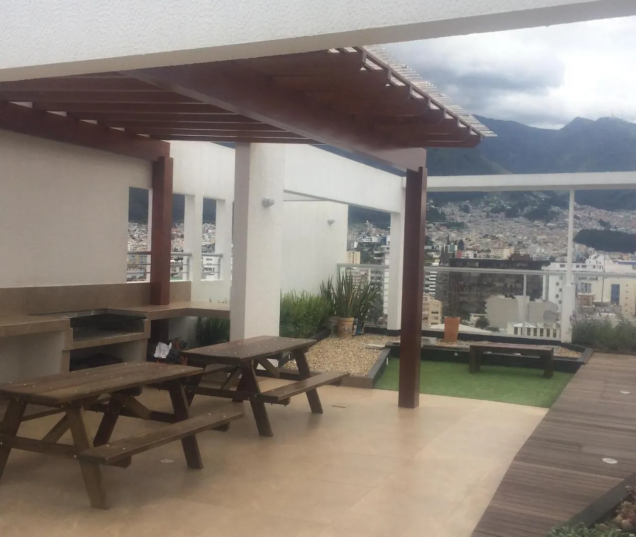 基多 Vicente Ramon Roca N21293 Y Leonidas Plaza酒店 公寓